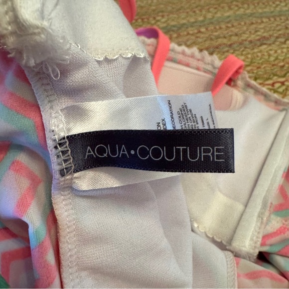 Aqua Couture Tankini Halter Swim Top Colorful Geometric Patterned Size Large - Picture 7 of 10